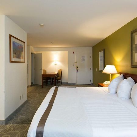 Hawthorn Suites Сакраменто Екстериор снимка